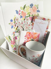 Load image into Gallery viewer, The Floral Fanatic Gift Bundle